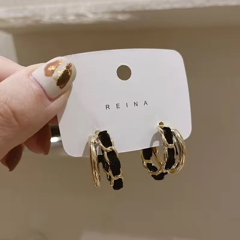 Luxe Gold Hoop Earrings