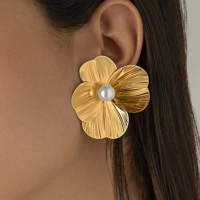 Golden Floral Pearl Earrings