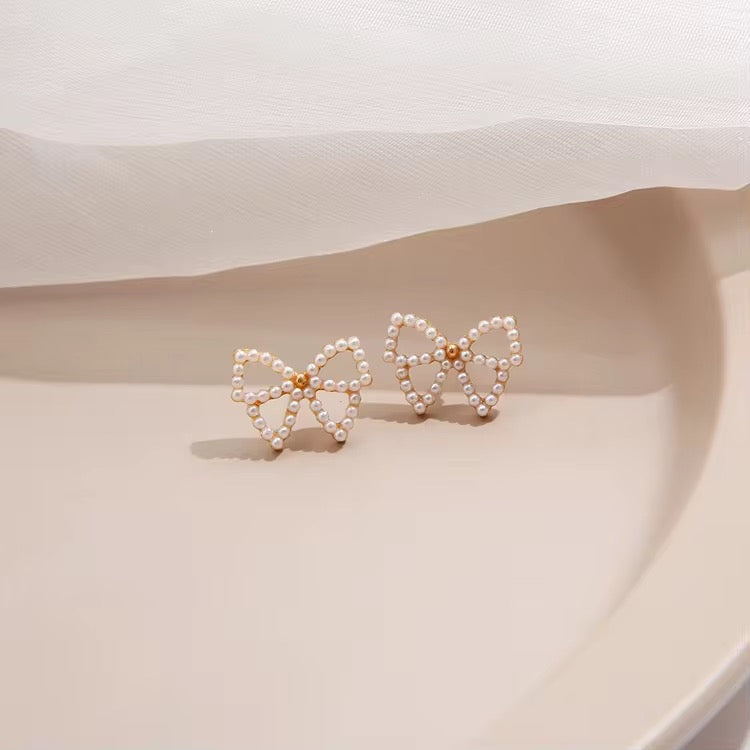 Pearl Bow Elegance Earrings