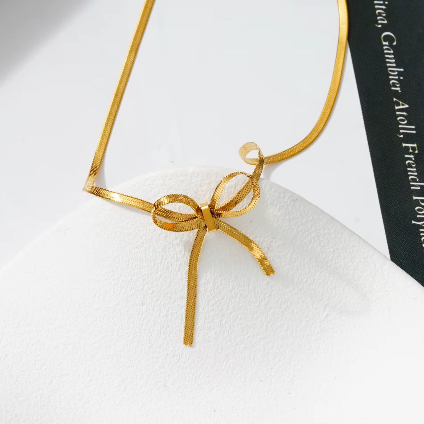 Golden Bow Necklace