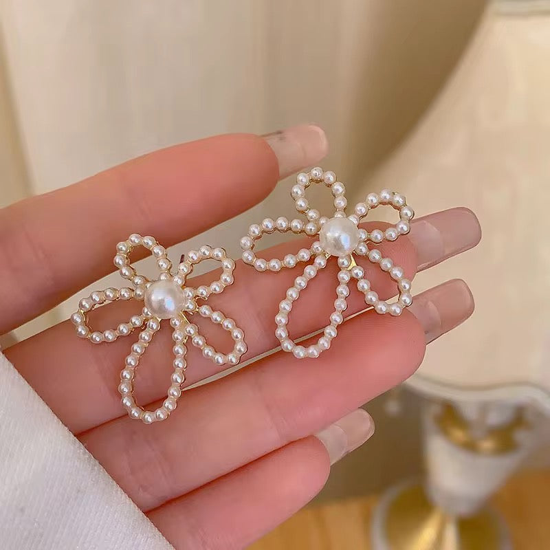 Pearl Floral Earrings