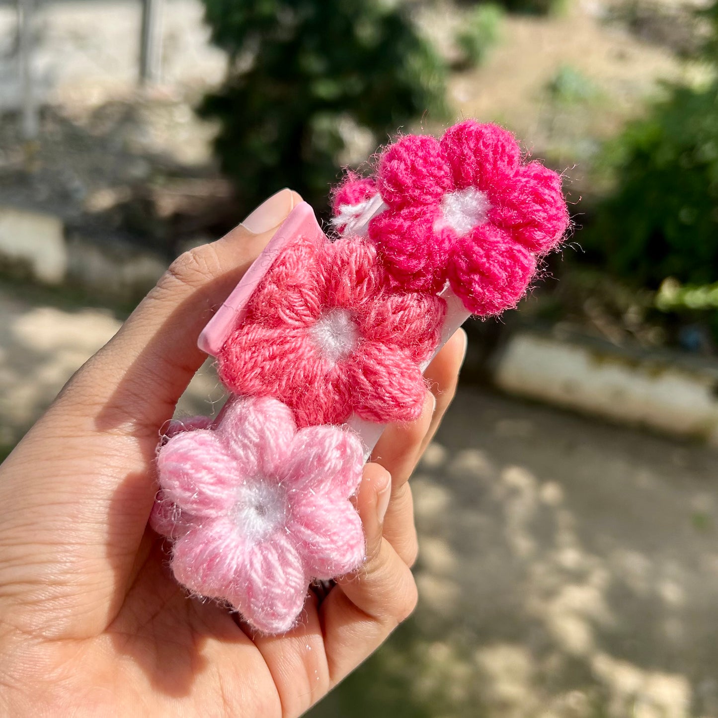 Pinteresty Floral Crochet Hair Clutcher