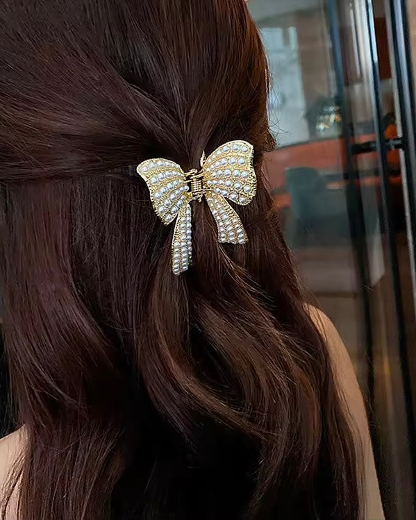 Pearly Bow Hair Clip