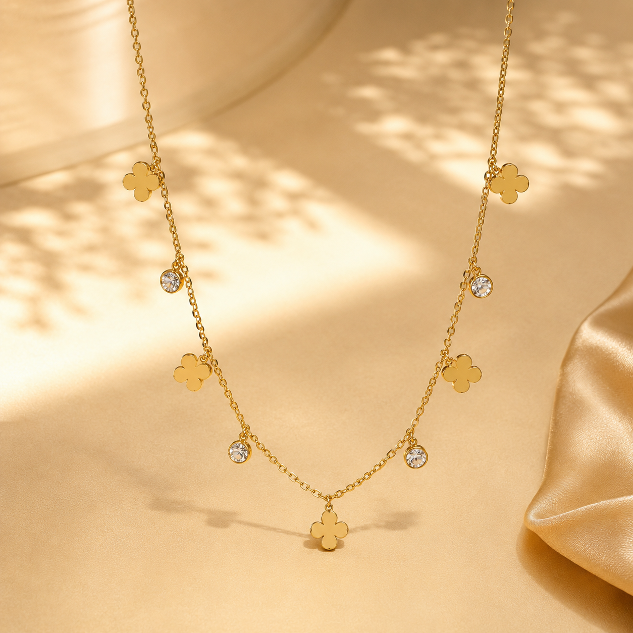 Luxe Clover Necklace - Anti Tarnish