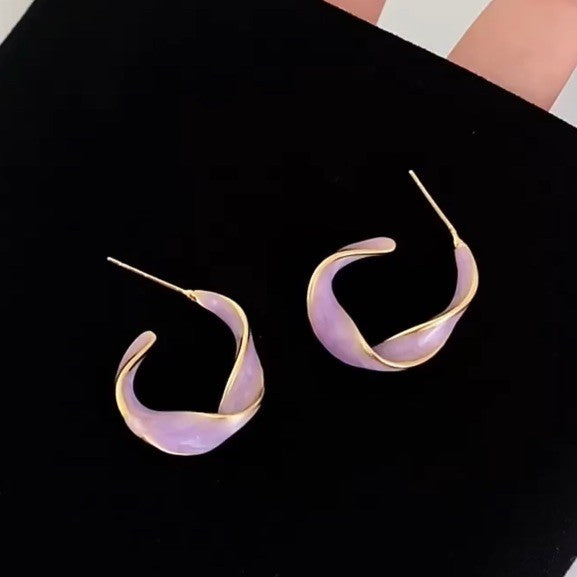 Minimal Hoop Earrings