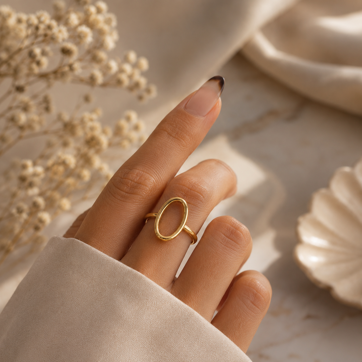 Celesta Loop Ring