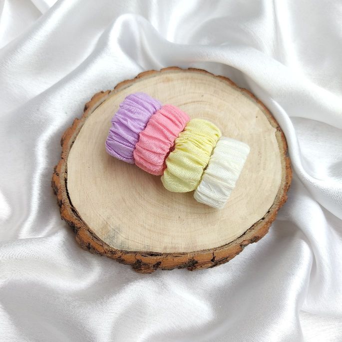 Pastel Scrunchie Ring