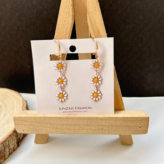 Minimal Daisy Earrings - Golden