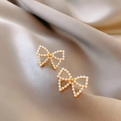 Pearl Bow Elegance Earrings