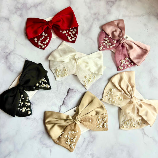 Luxe Pearl Bow Clip