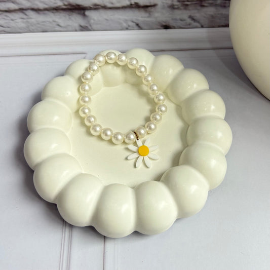 White Daisy Bracelet