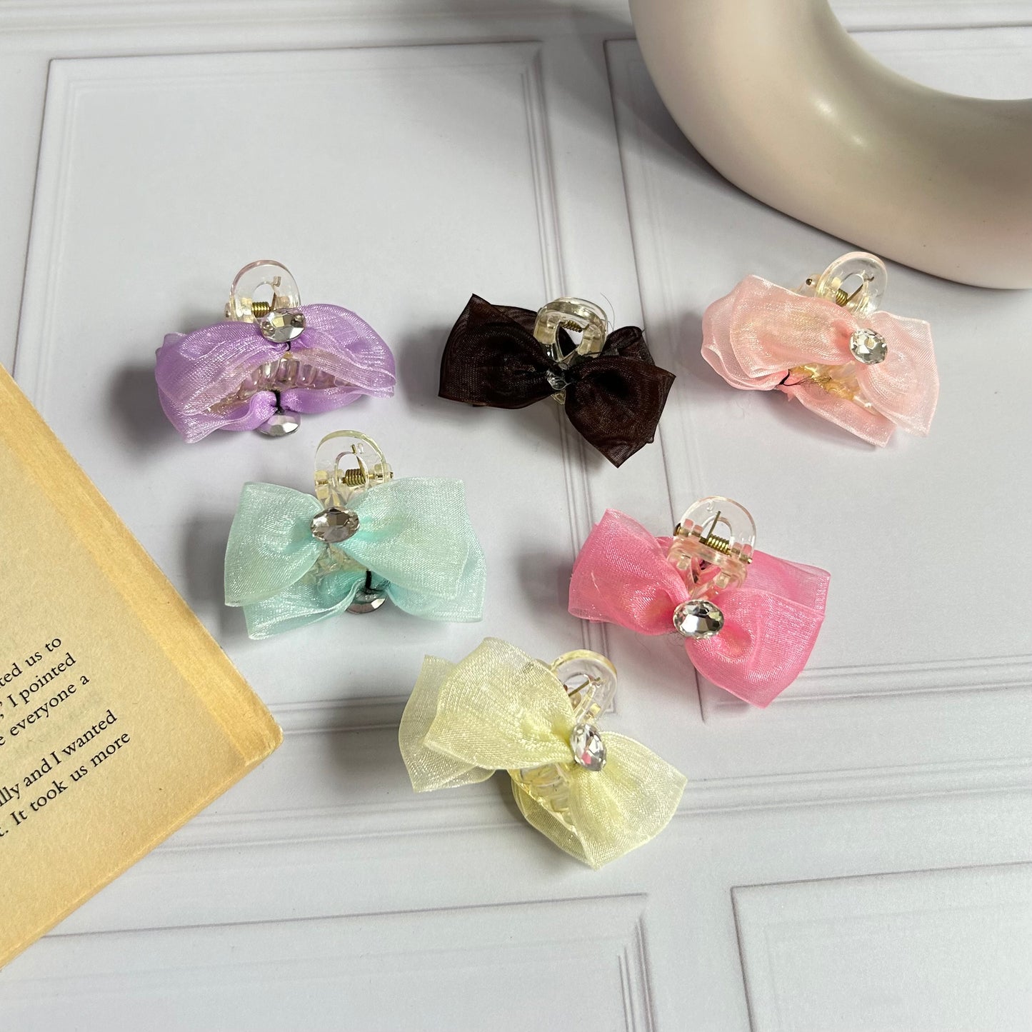 Pastel Mini Bow Clutcher