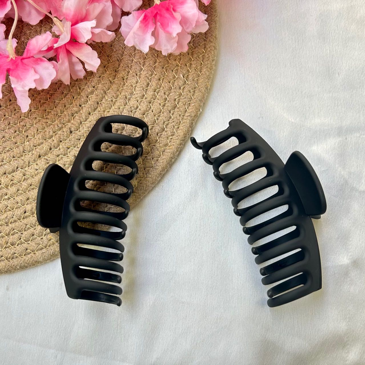 Matte Black Hair Claw Clip