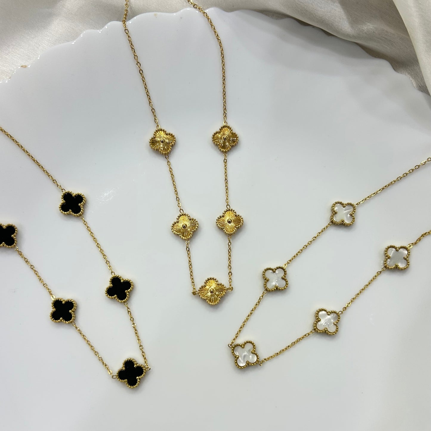 Clover Choker Necklace