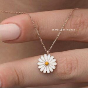 Daisy Necklace